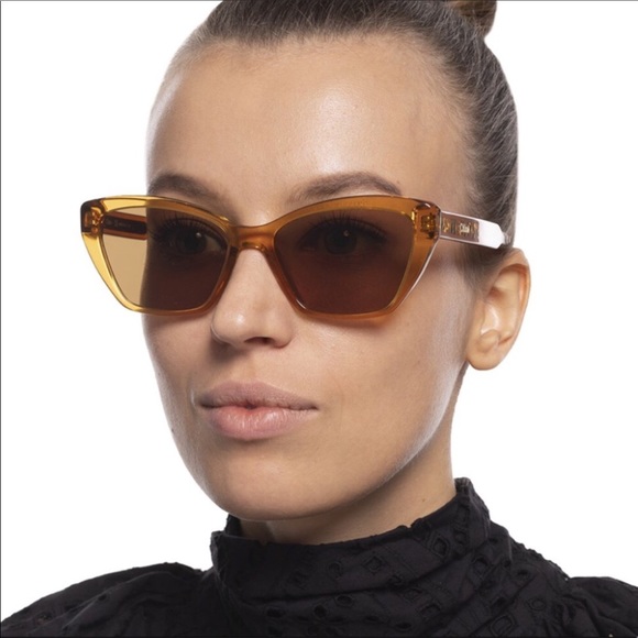 SOLD M Chloe Sunglasses, New - Picture 11 of 12